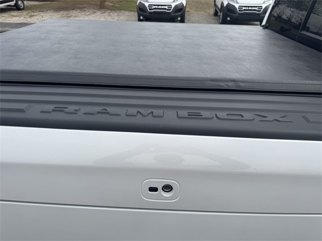 2025 Ram 1500 photo 13