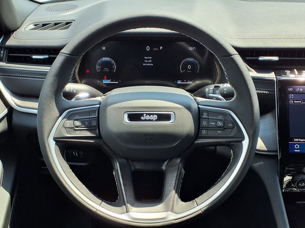 2025 Jeep Grand Cherokee Limited photo 9