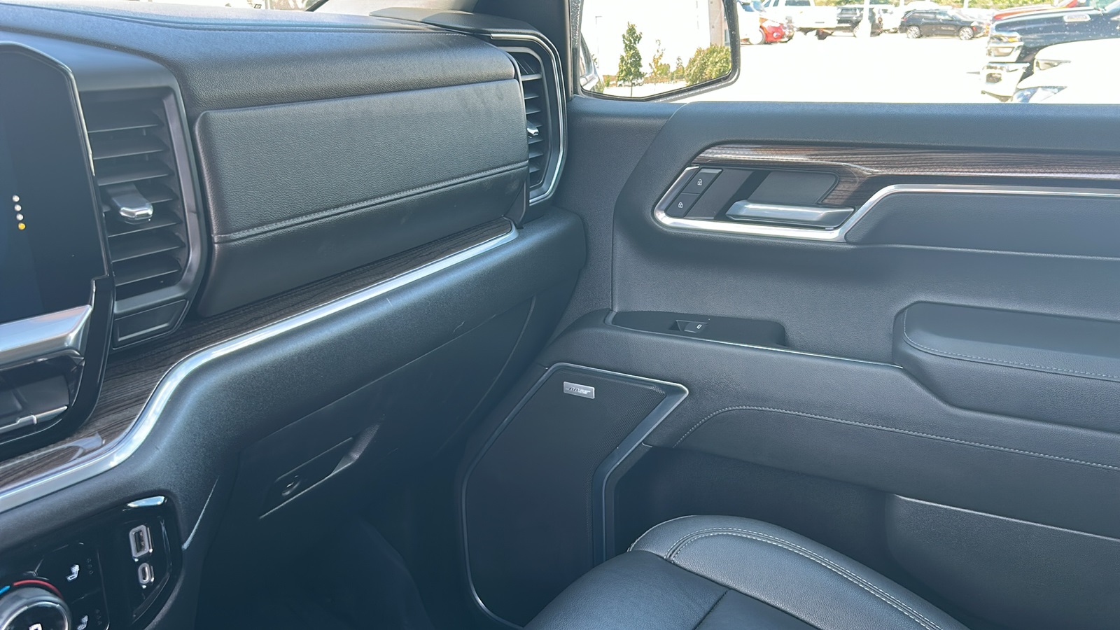 2022 Chevrolet Silverado 1500 RST photo 24