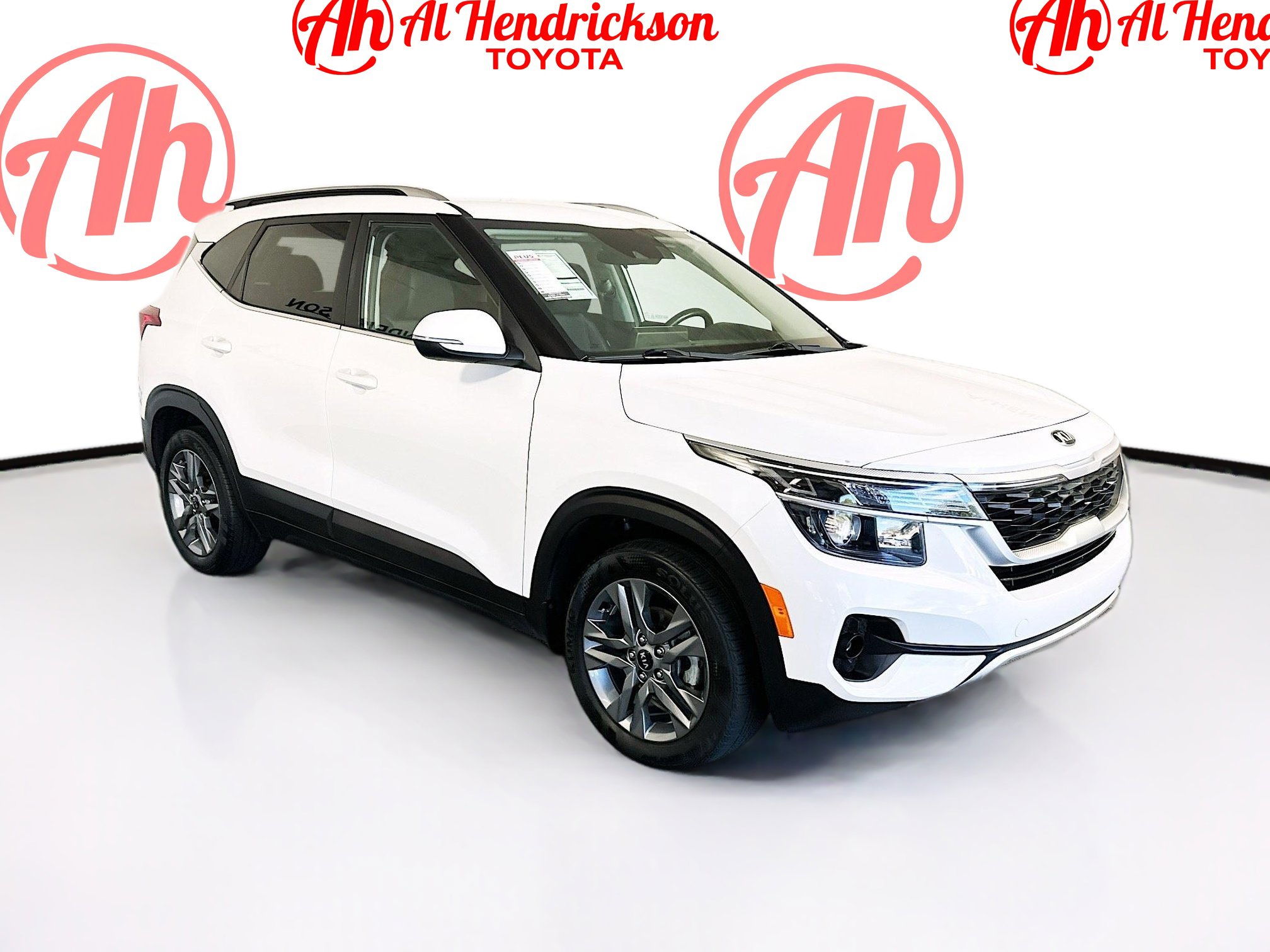 2021 Kia Seltos S's photo