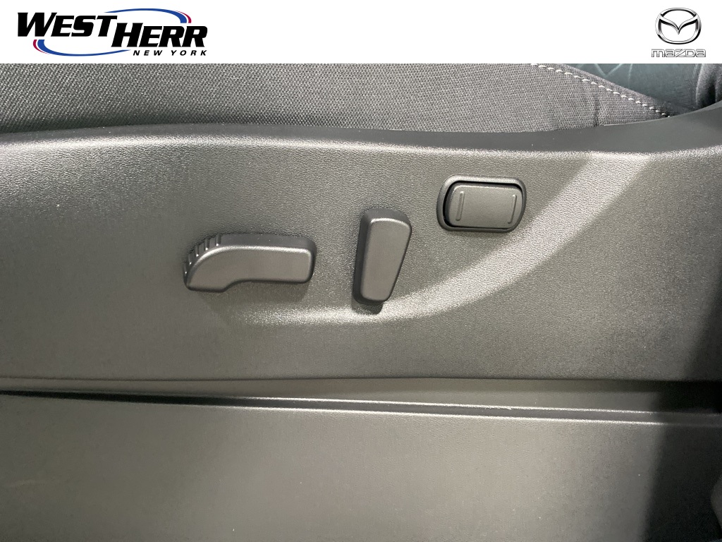 2025 Nissan Frontier SV photo 16