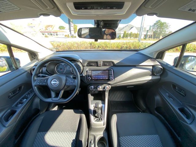 2024 Nissan Versa 1.6 S photo 12