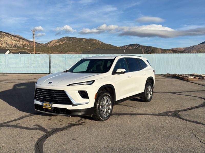 2025 Buick Enclave Preferred's photo