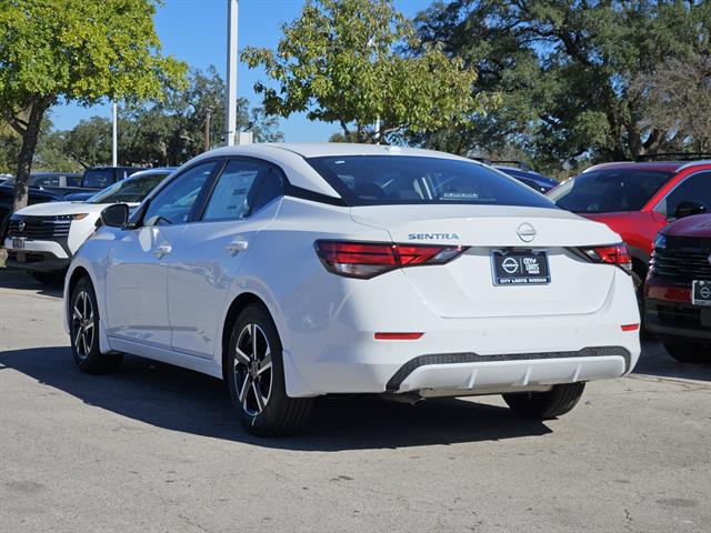 2025 Nissan Sentra SV photo 3