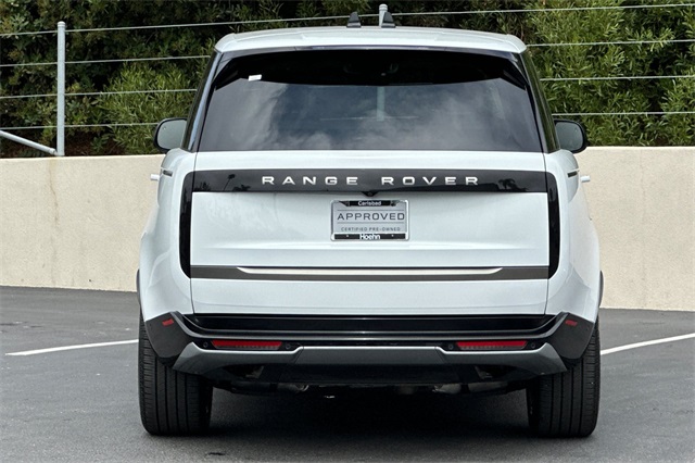 2025 Land Rover Range Rover SE photo 4