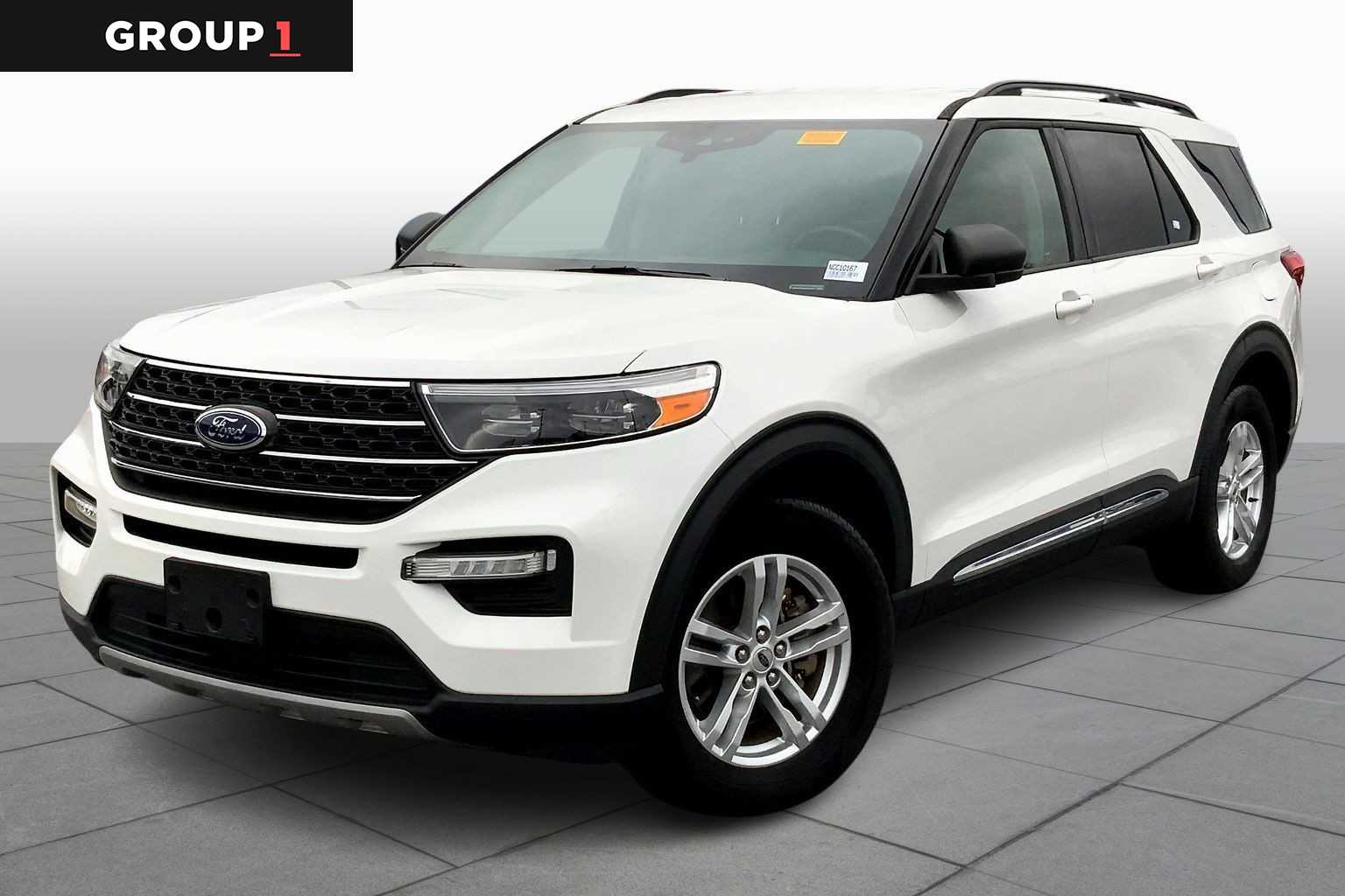 2022 Ford Explorer XLT's photo