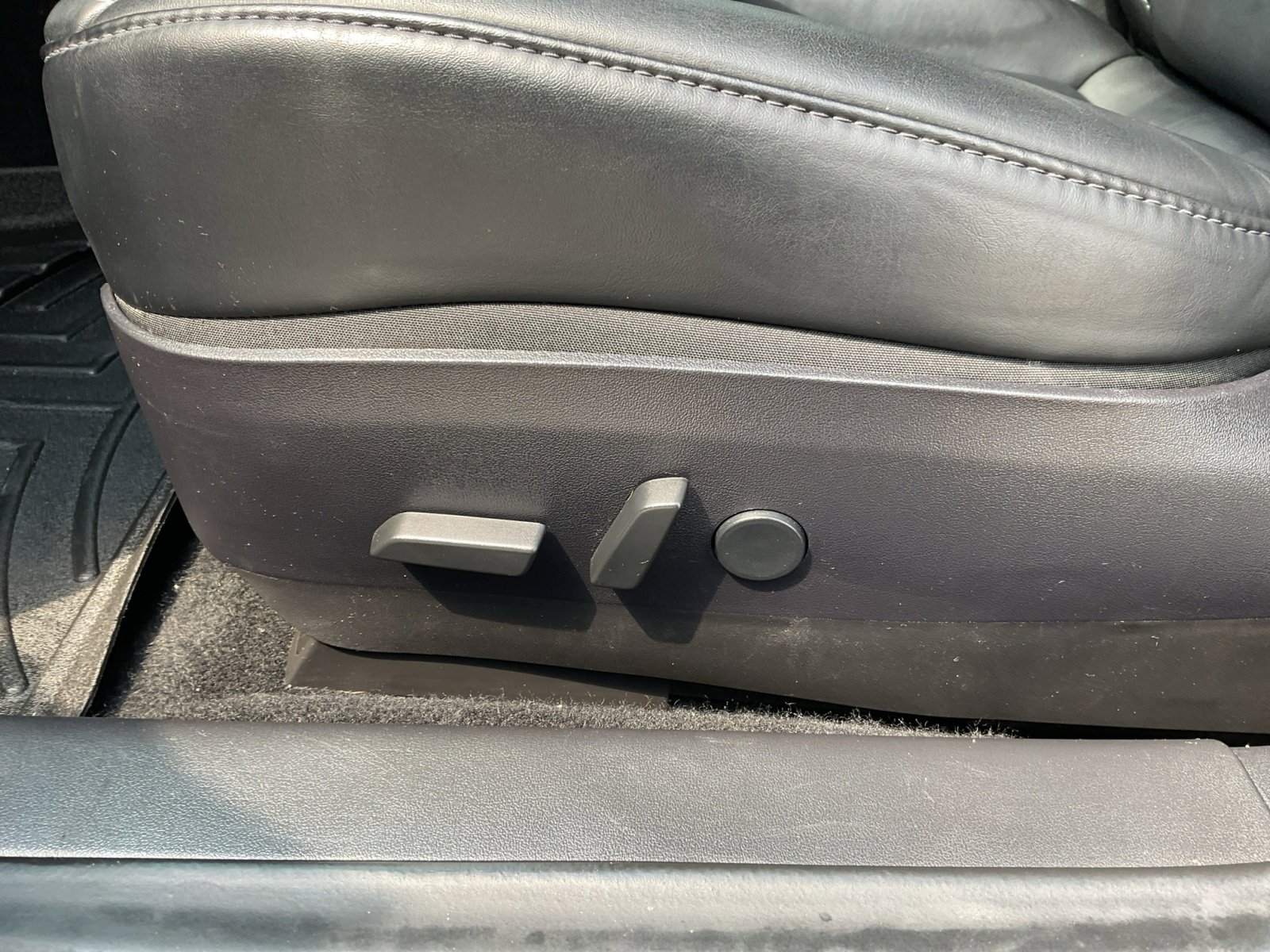 2019 Tesla Model 3 Long Range photo 23