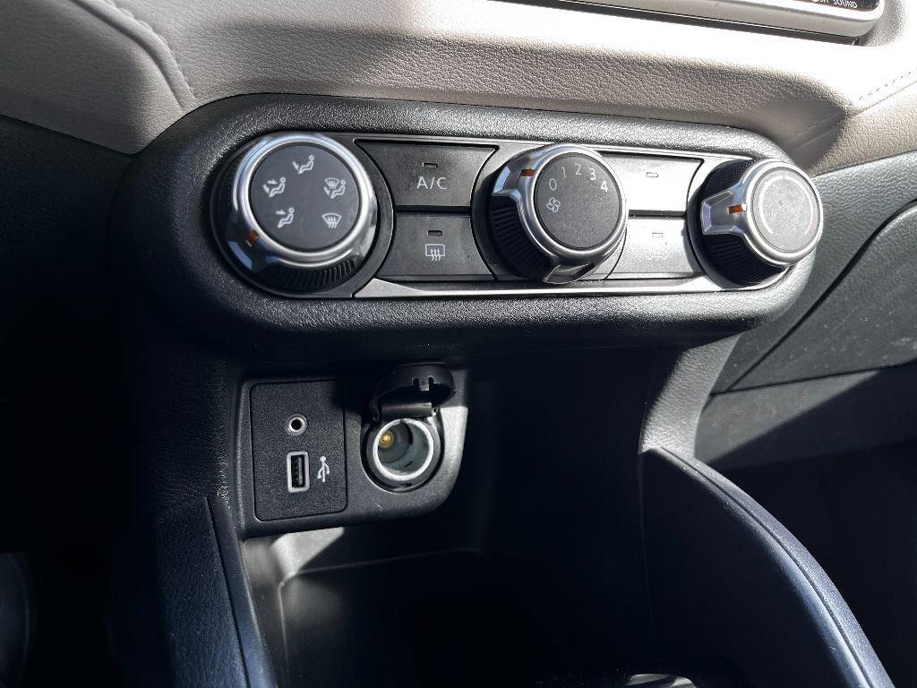 2021 Nissan Versa SV photo 22