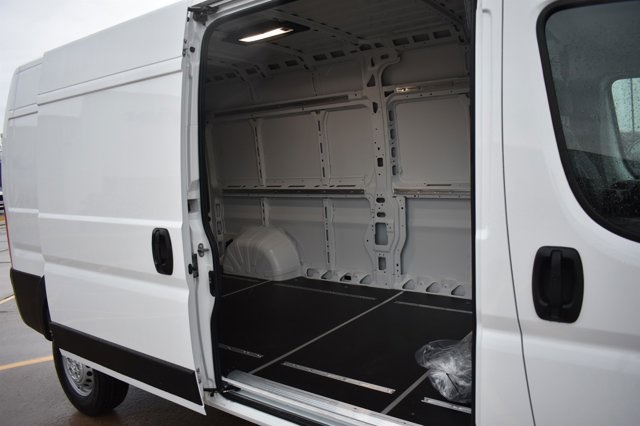 2025 Ram ProMaster 2500 photo 15