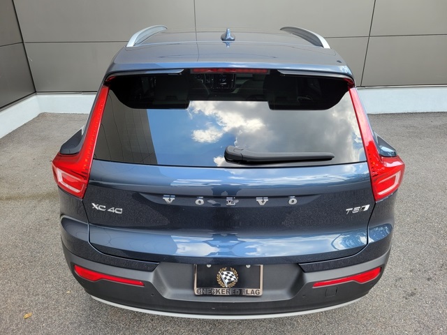 2022 Volvo XC40 T5 Inscription photo 4