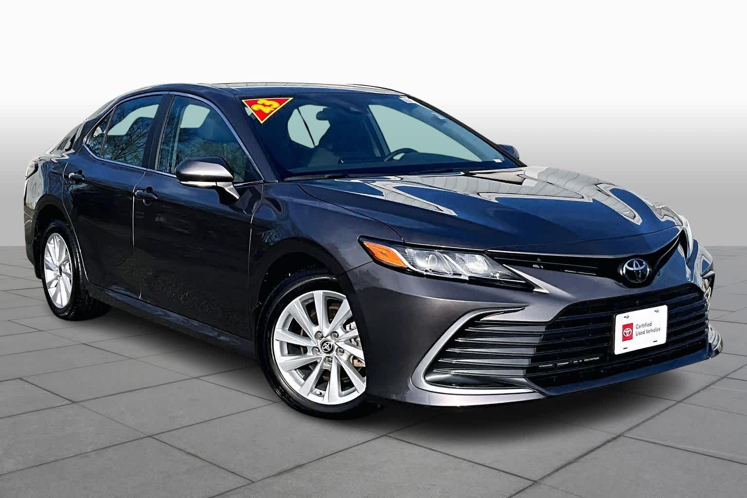 2023 Toyota Camry LE photo 2