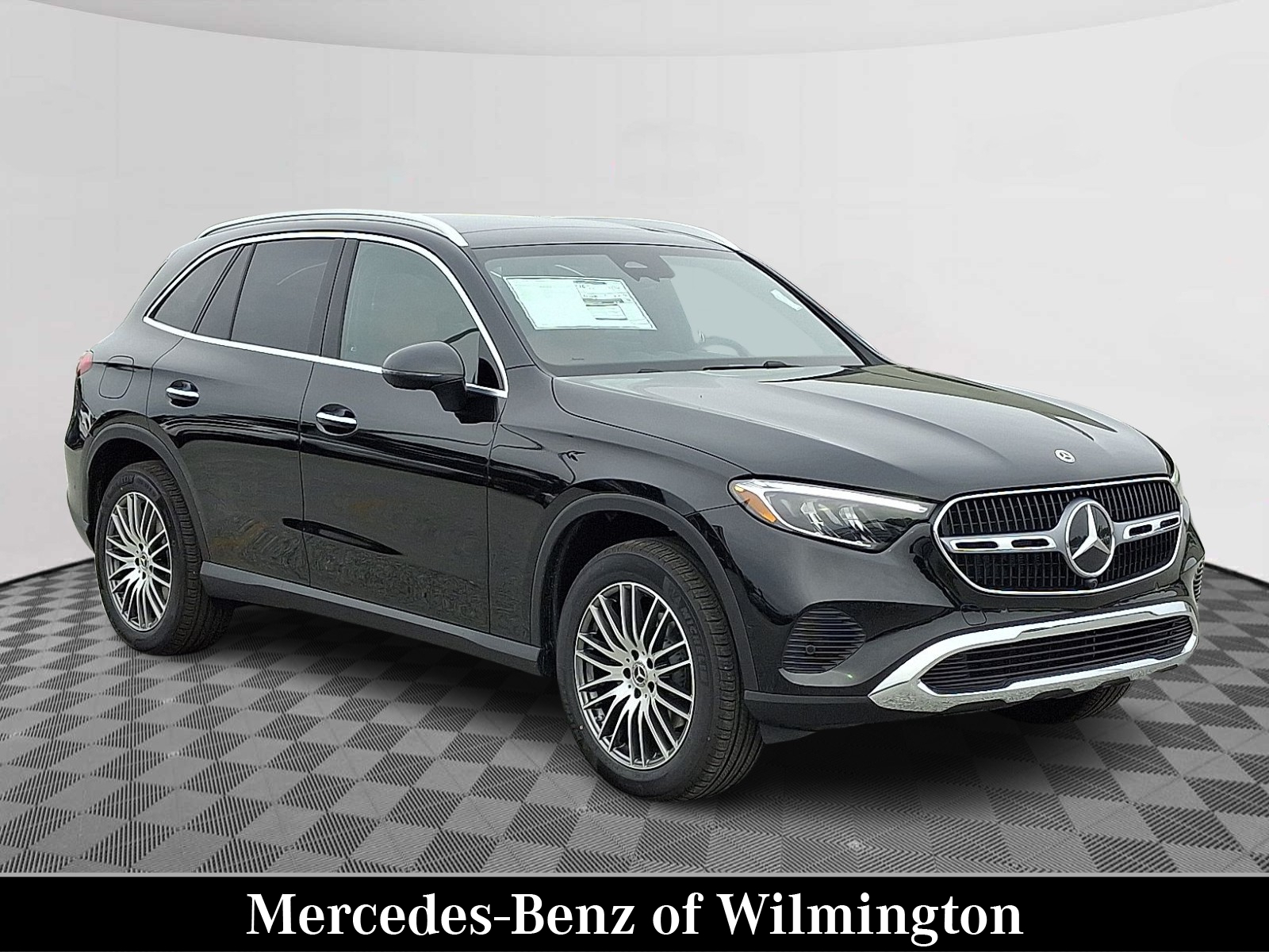 2026 Mercedes-Benz GLC Base's photo
