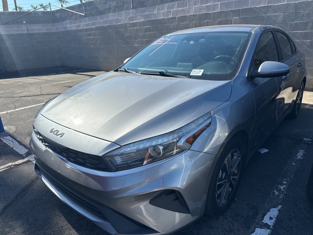 2022 Kia Forte LXS photo 3