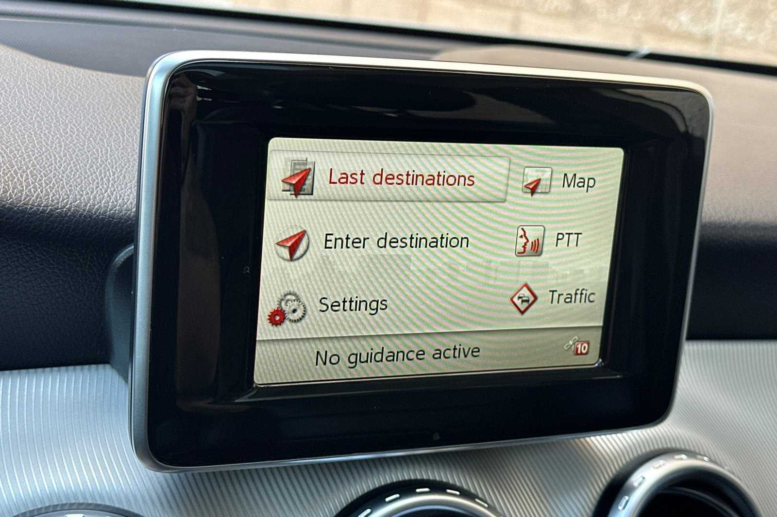 2015 Mercedes Benz GLA 250 4MATIC photo 16