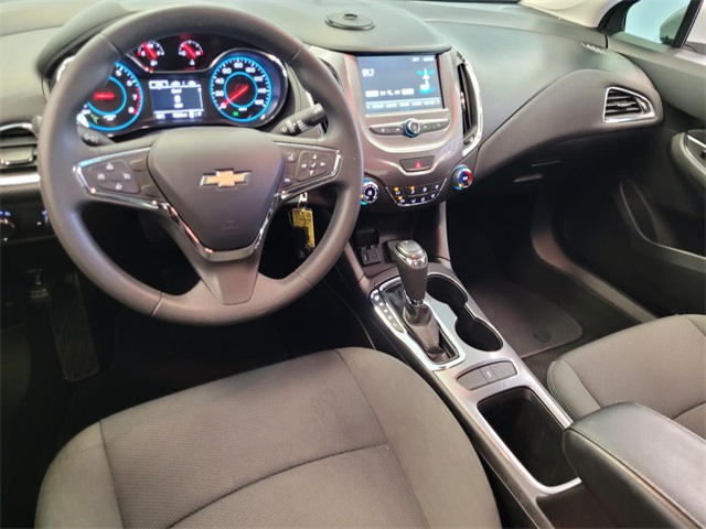 2017 Chevrolet Cruze LT photo 8