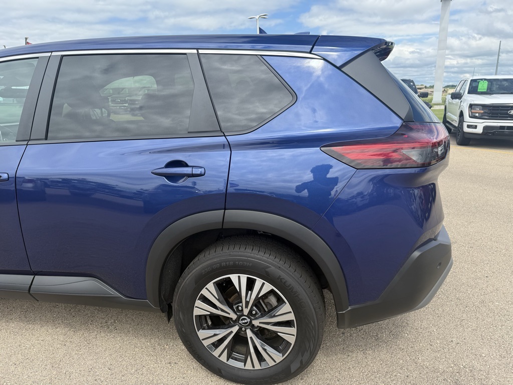2023 Nissan Rogue SV photo 25