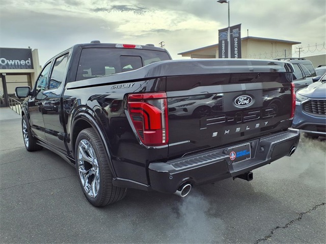 2025 Ford F-150 Lariat photo 4