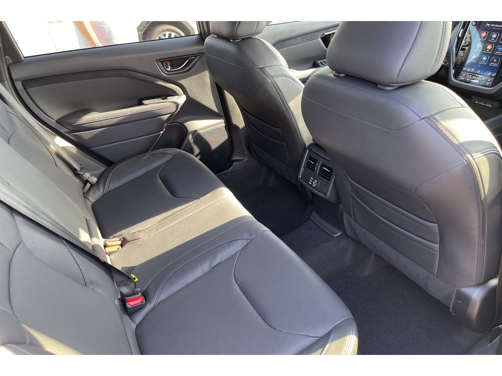 2025 Subaru Forester Limited photo 18