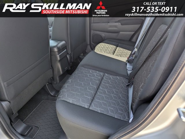 2025 Mitsubishi Outlander Sport LE photo 14