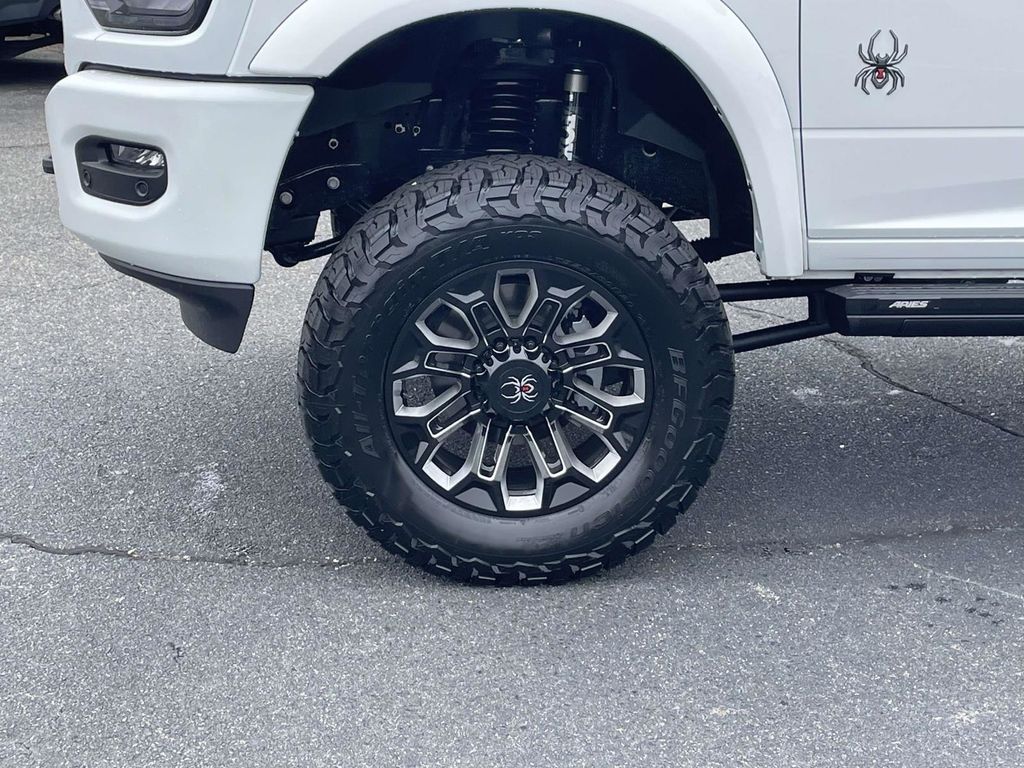 2025 Ram 2500 Big Horn photo 9