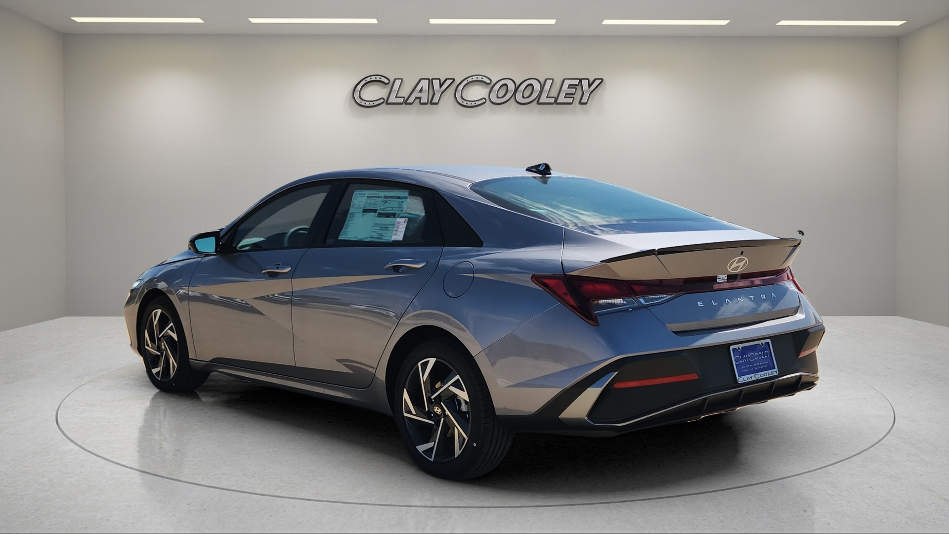 2025 Hyundai Elantra SEL Sport photo 5