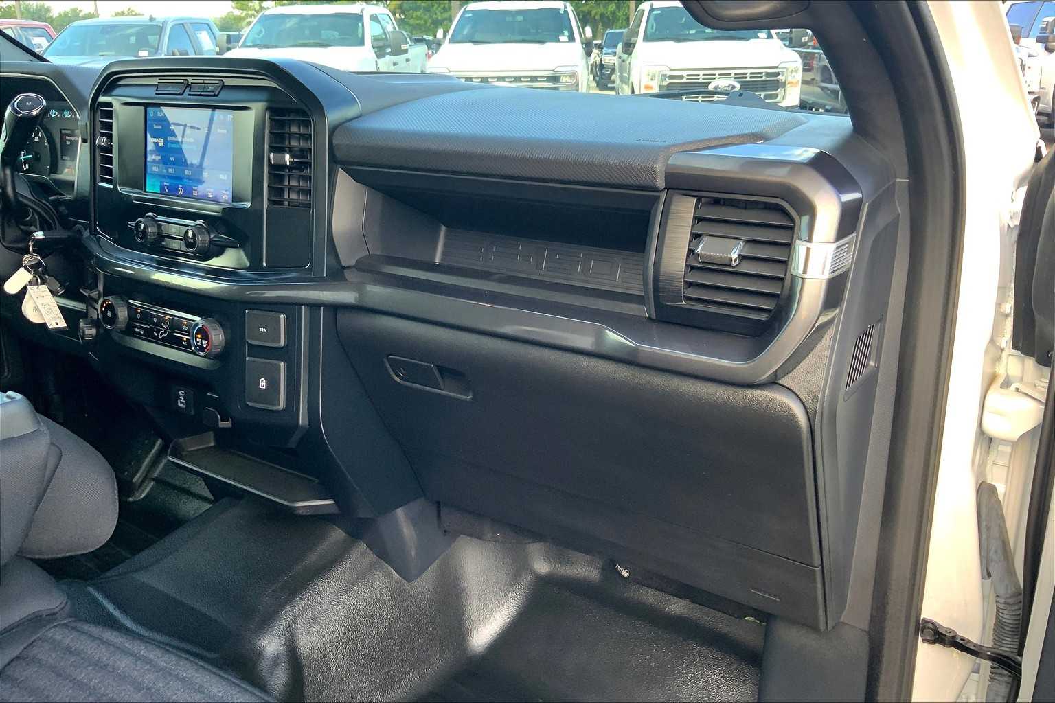 2023 Ford F-150 XL photo 17