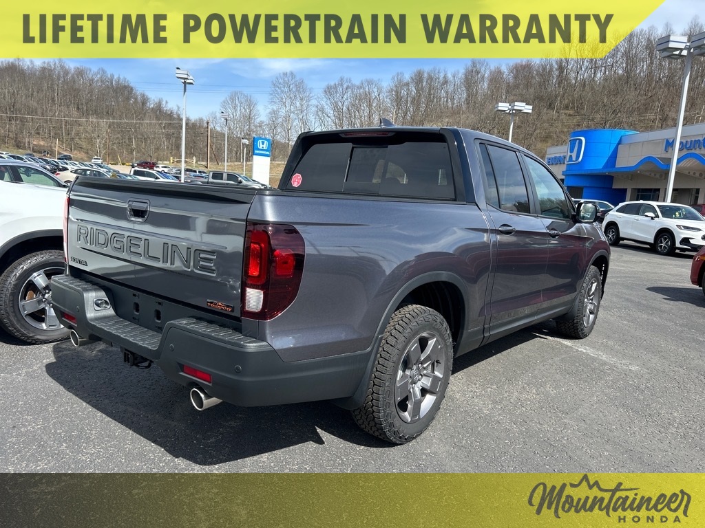 2025 Honda Ridgeline TrailSport photo 3