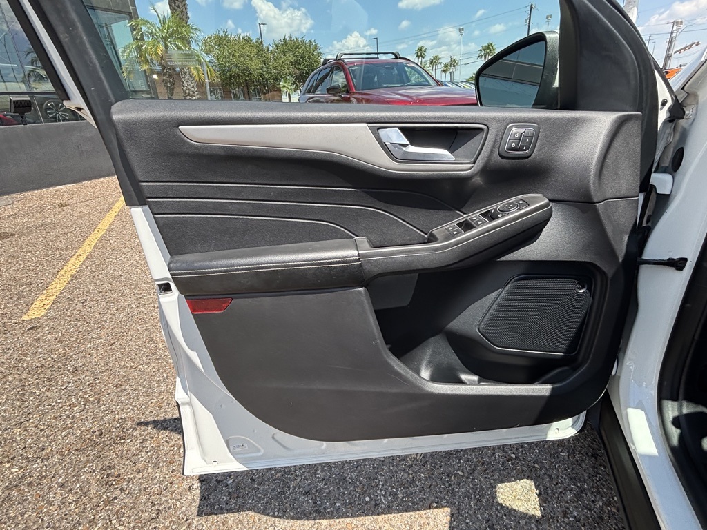 2021 Ford Escape SEL photo 13