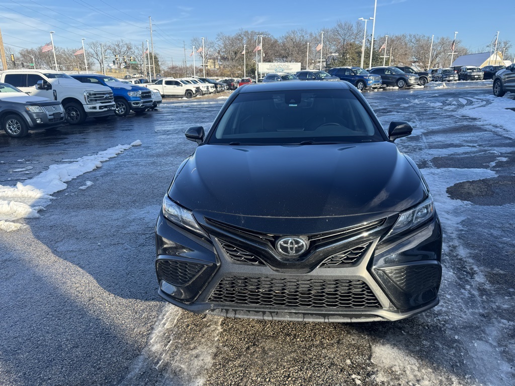 Used 2021 Toyota Camry SE with VIN 4T1G11AKXMU410297 for sale in Kansas City