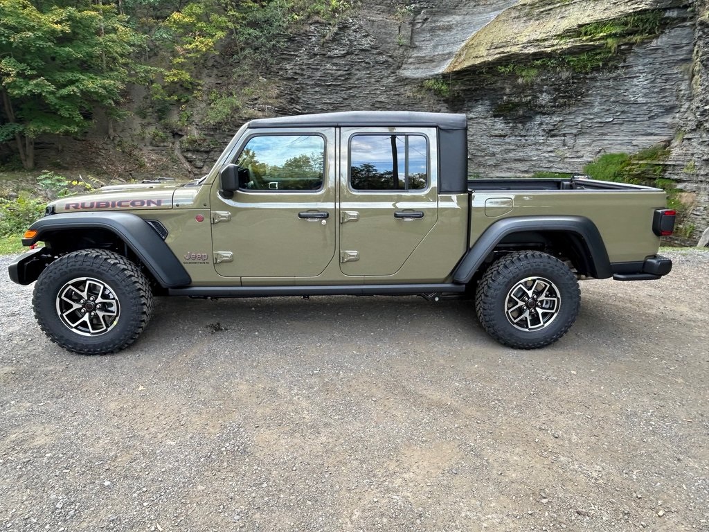 2025 Jeep Gladiator Rubicon photo 2