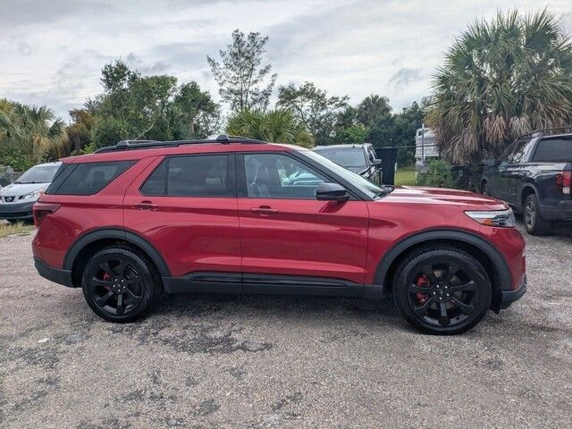 2020 Ford Explorer ST photo 3