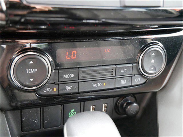 2024 Mitsubishi Eclipse Cross LE photo 19
