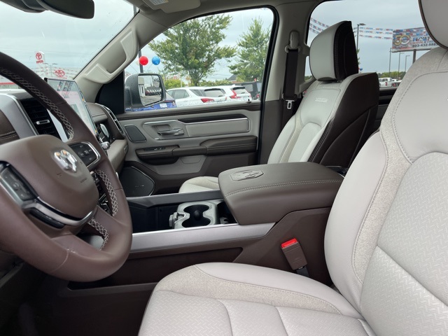 2026 Ram 1500 Laramie photo 9