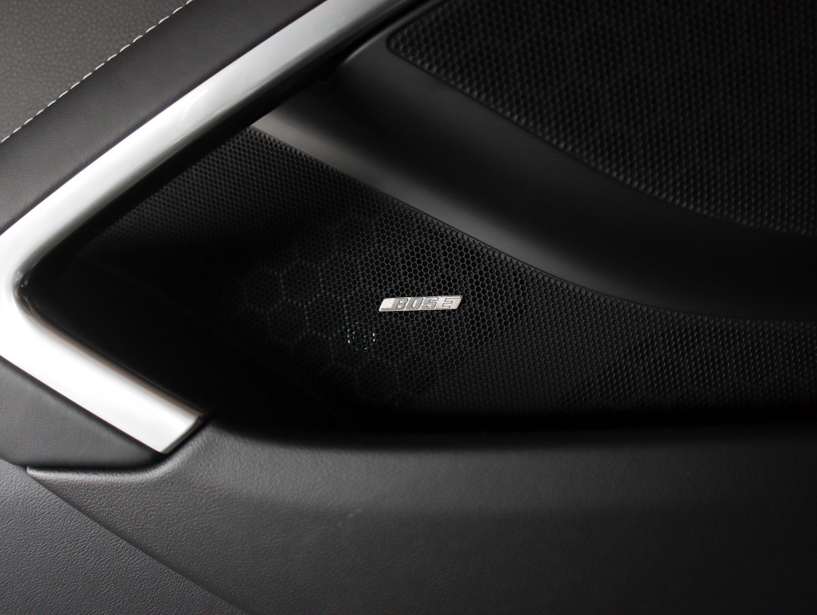 2025 Porsche Cayman photo 22