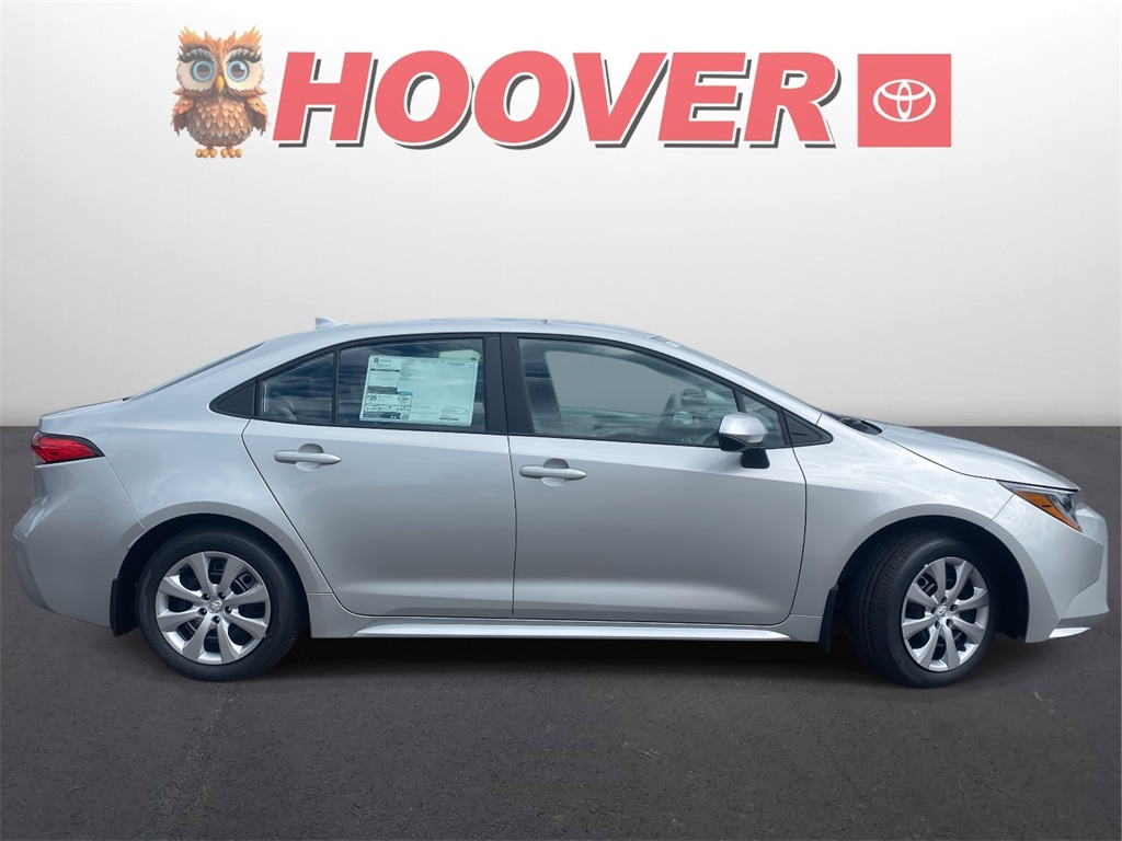2026 Toyota Corolla LE photo 2