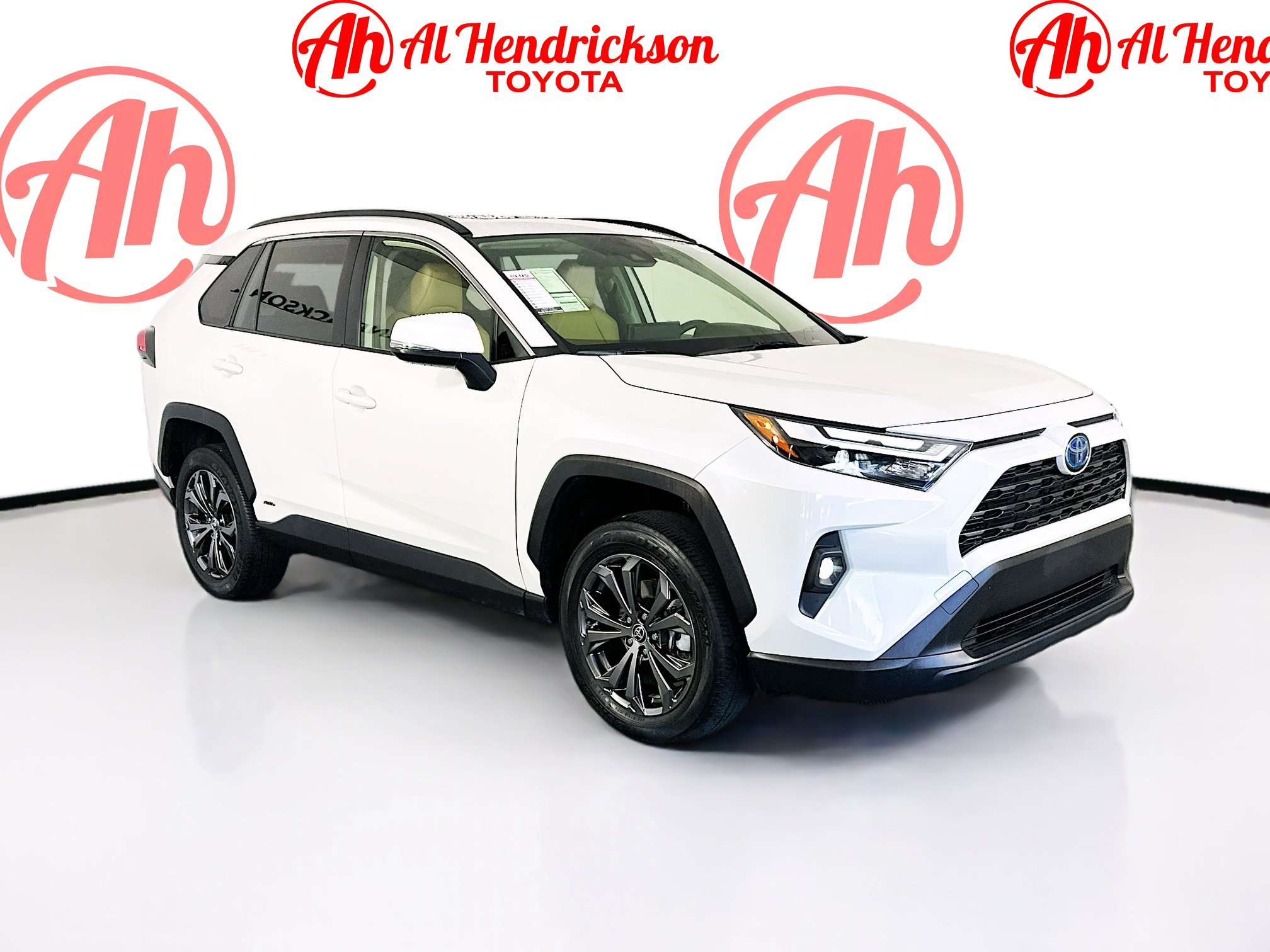 2022 Toyota RAV4 XLE Premium's photo