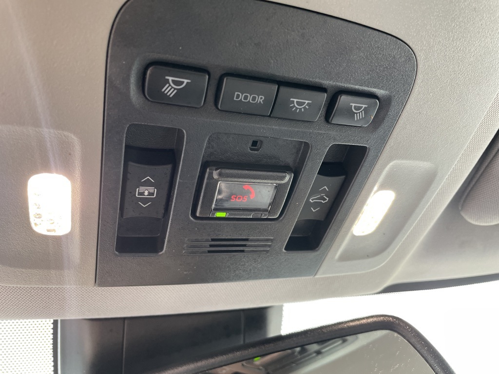 2023 Toyota Camry XSE V6 photo 13