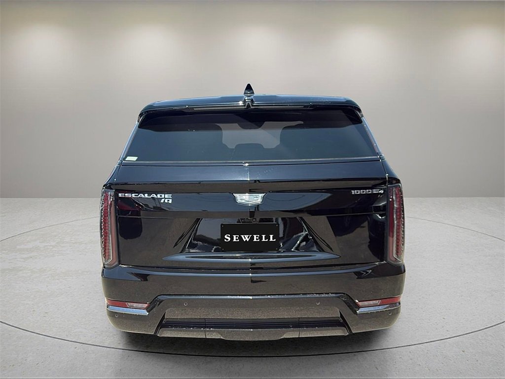 2025 Cadillac Escalade IQ Sport photo 4