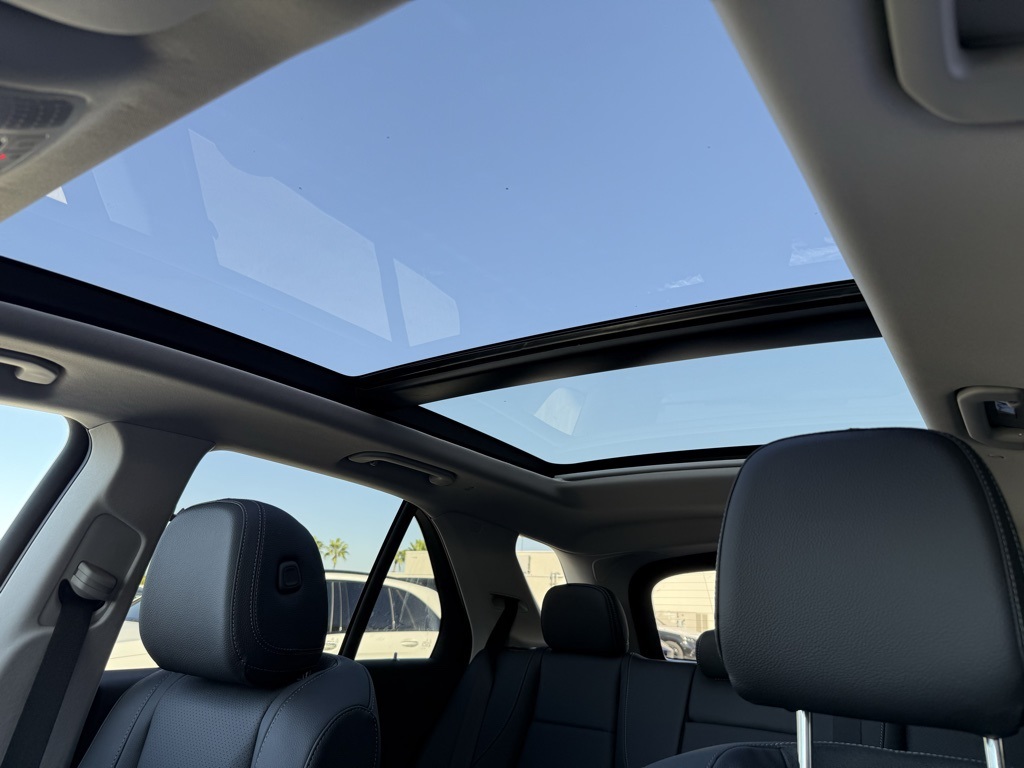 2026 Mercedes Benz GLE 450e 4MATIC photo 3