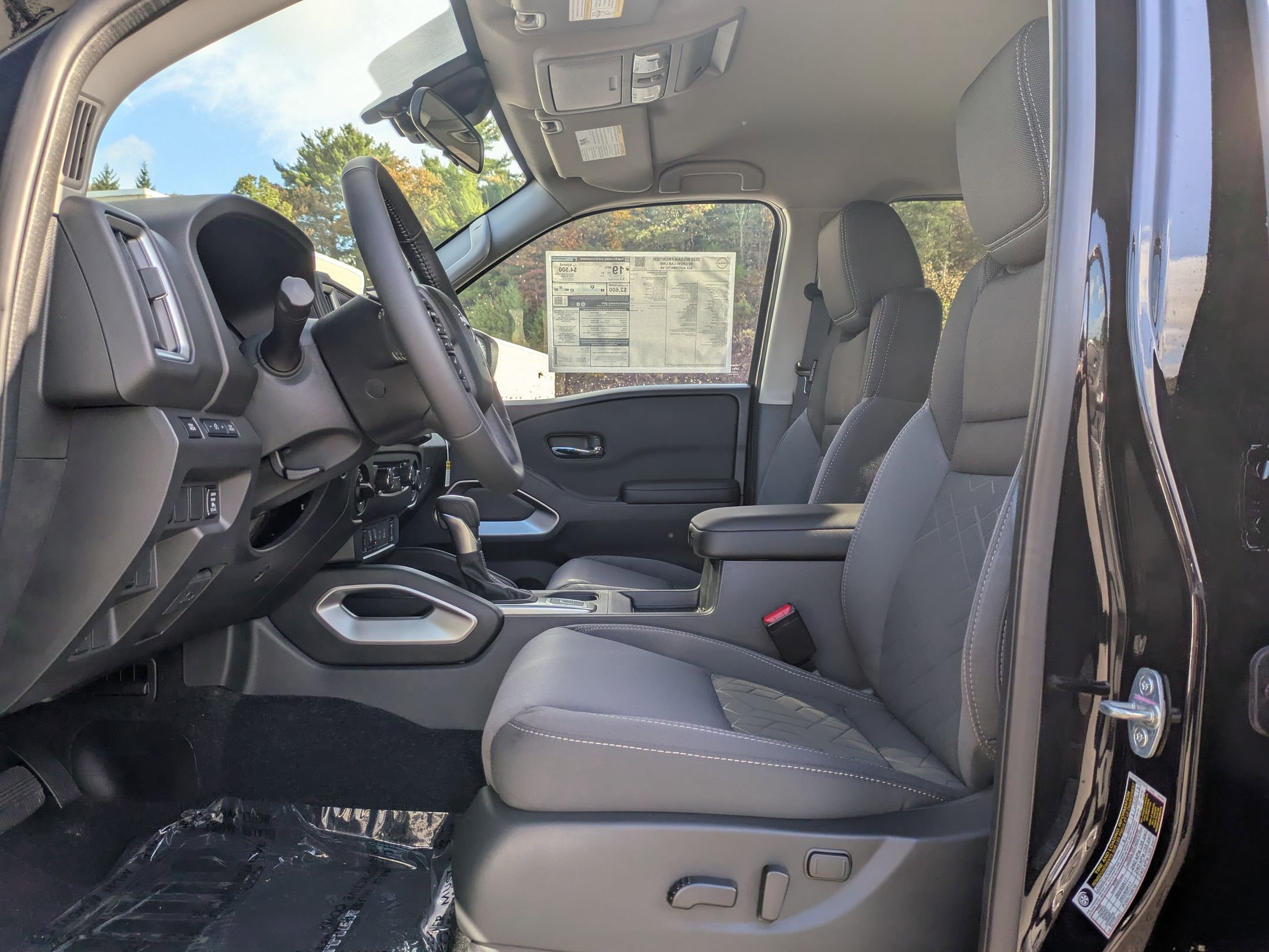 2026 Nissan Frontier SV photo 12