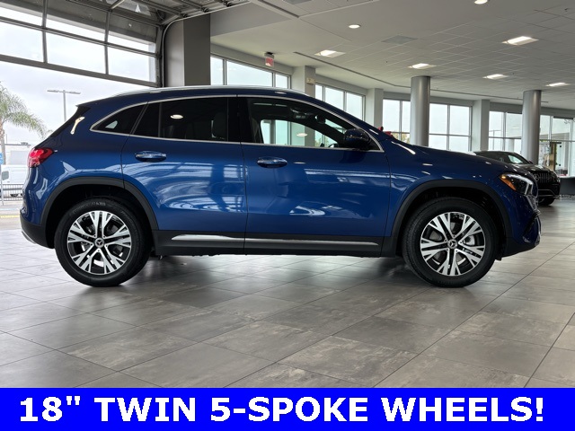2025 Mercedes Benz GLA 250 photo 2