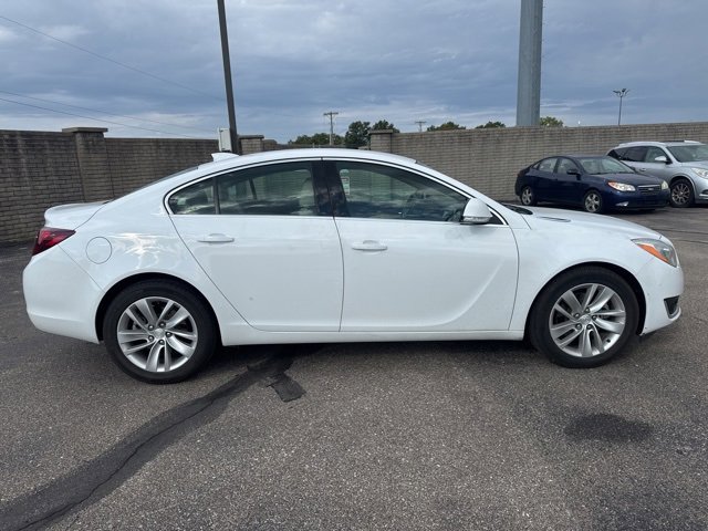 2016 Buick Regal Turbo photo 8