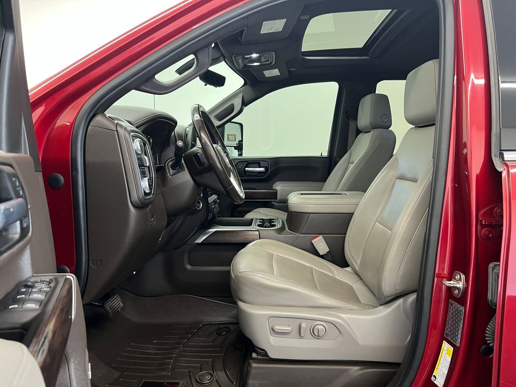 2020 Gmc Sierra 2500 SLT photo 4