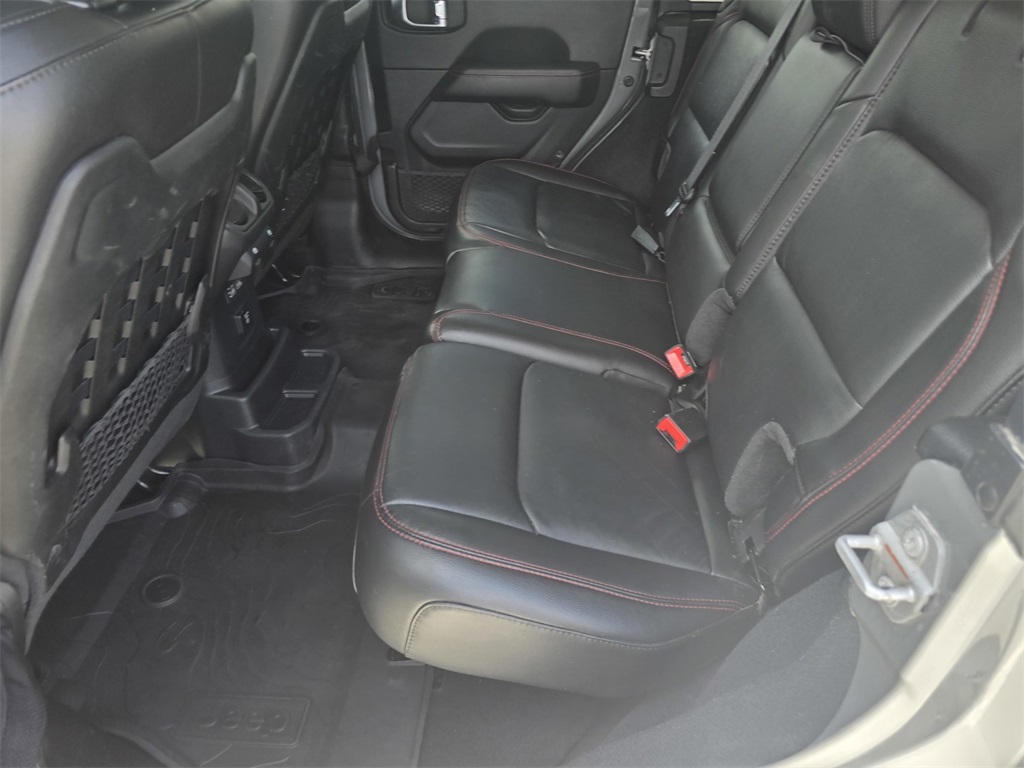 2023 Jeep Wrangler Rubicon photo 12