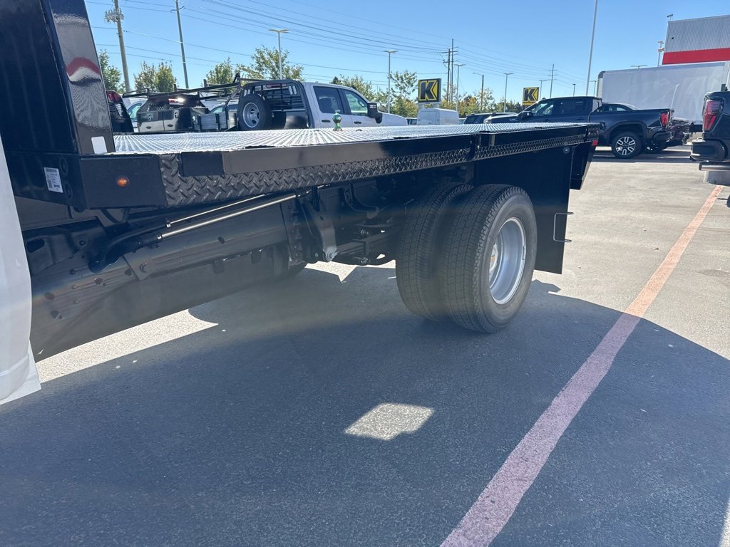 2025 Chevrolet Silverado 3500HD Work Truck photo 4