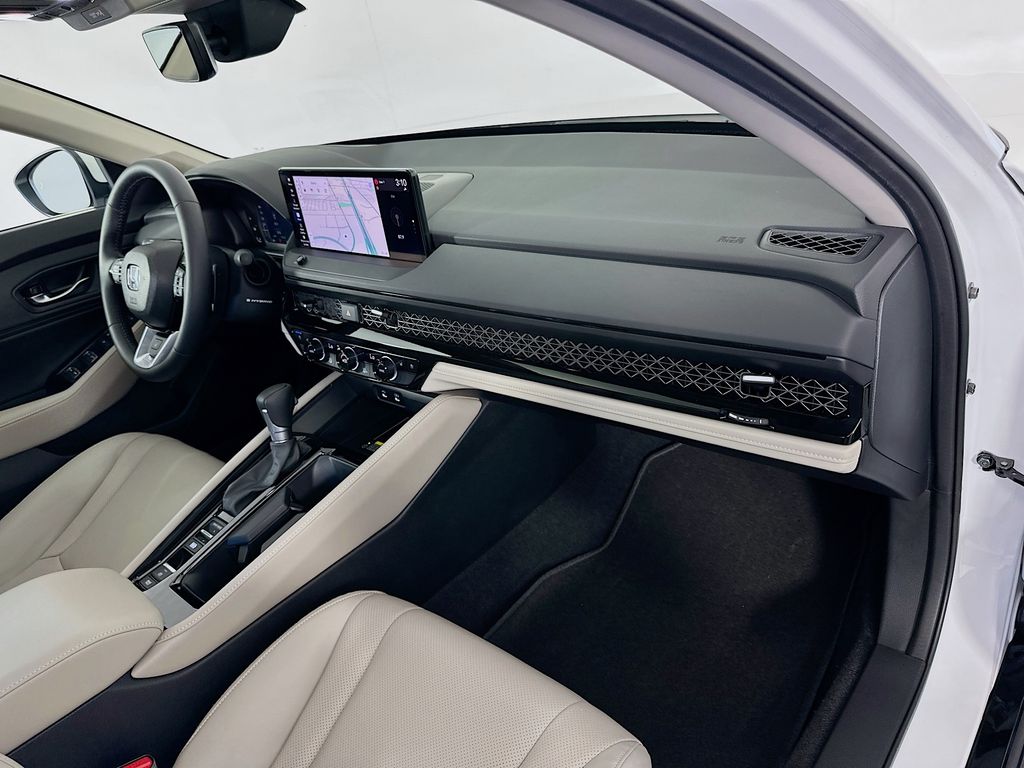 2025 Honda Accord Hybrid Touring photo 26