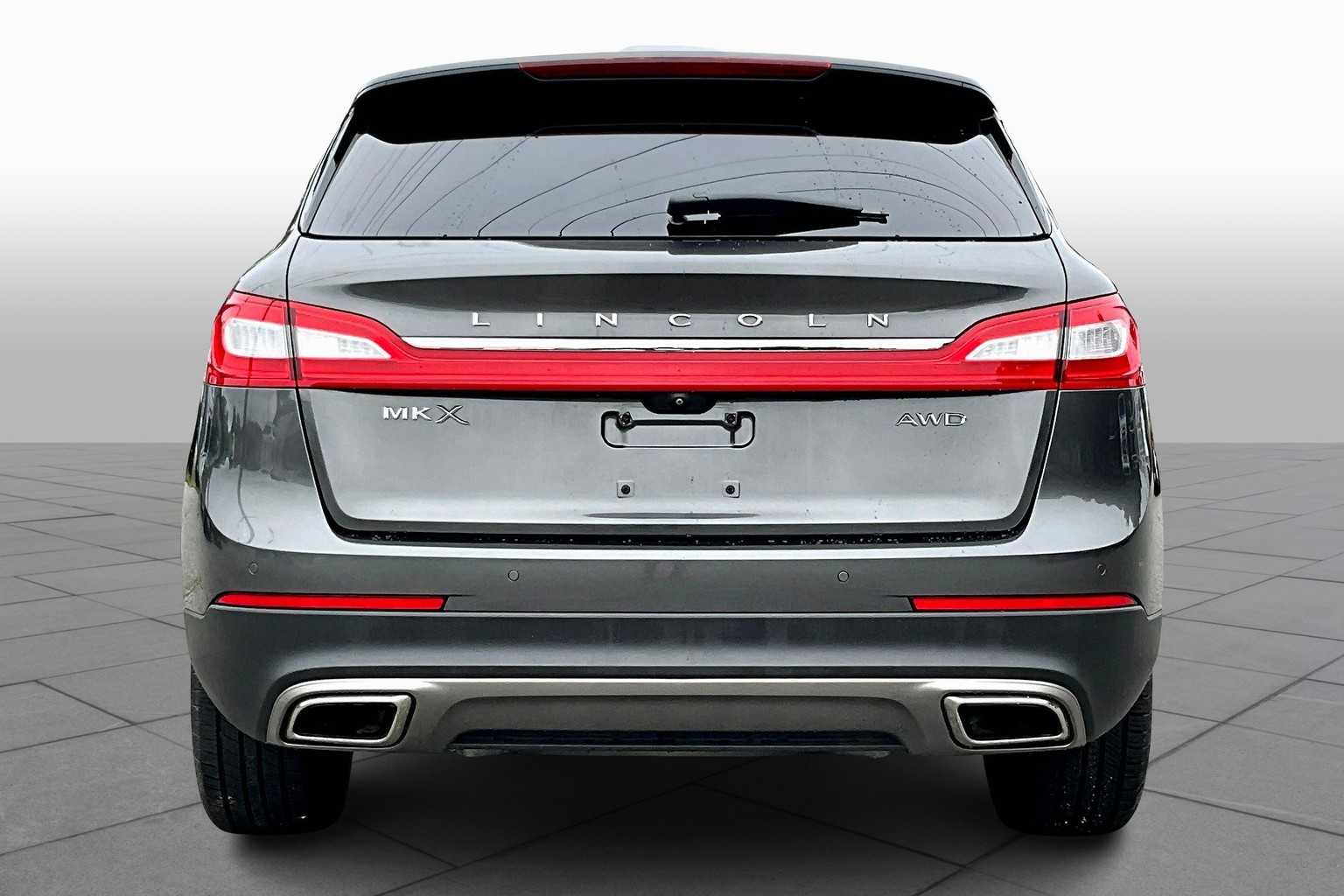 2018 Lincoln MKX Reserve photo 3