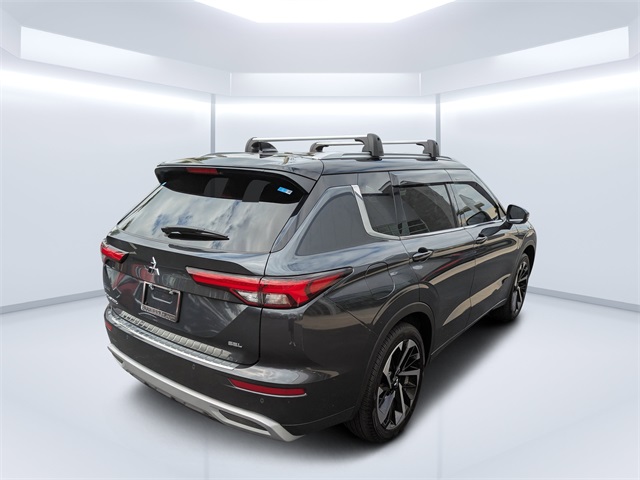 2024 Mitsubishi Outlander SEL photo 2
