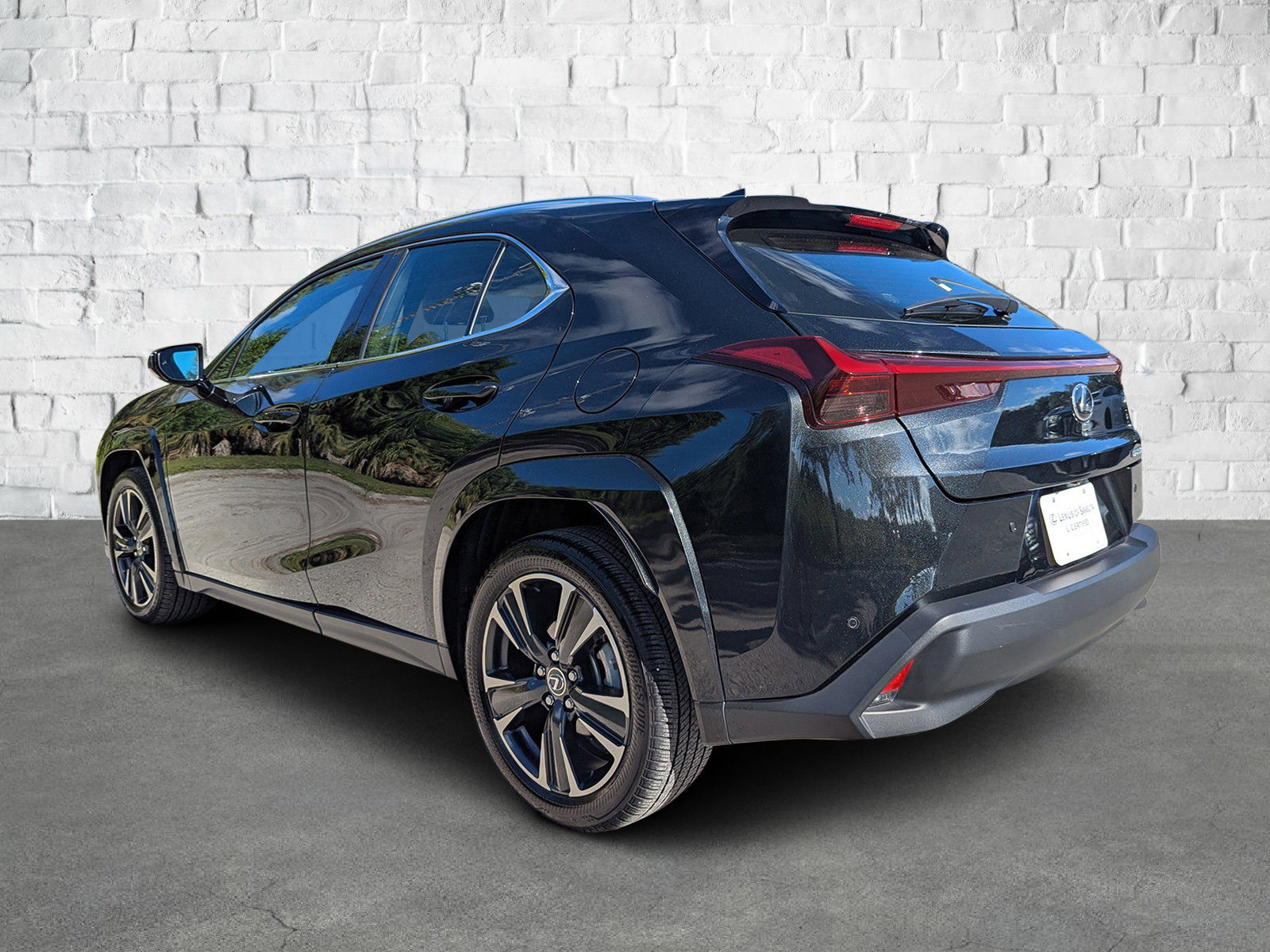 2023 Lexus UX 250h Premium photo 6