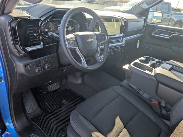 2025 Chevrolet Silverado 1500 LT photo 11